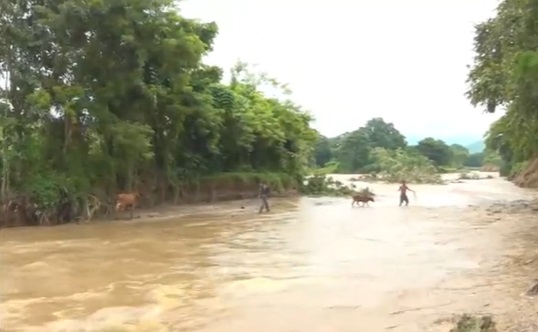 Desbordamiento de río deja a comunidades de la zona oriental incomunicadas