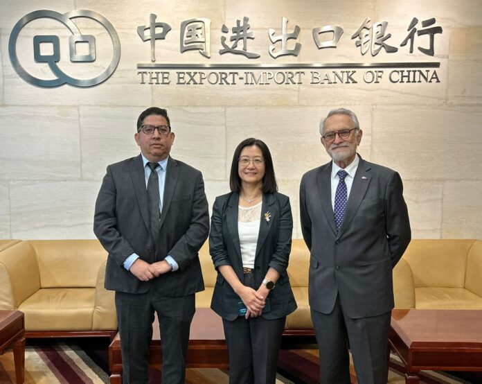 Ministro de ENEE informa sobre avances en proyectos hidroeléctricos y acuerdos financieros con China