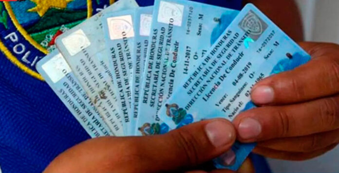 España y Honduras firman un acuerdo para el reconocimiento mutuo de licencias de conducción