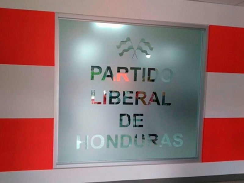 Partido Liberal exhorta a los diputados a respaldar la Ley de Equidad Tributaria.