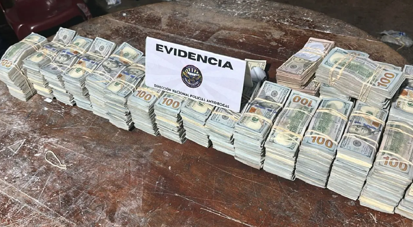 Más de $2 millones y arsenal decomisados en Copán; dos hombres fueron capturados