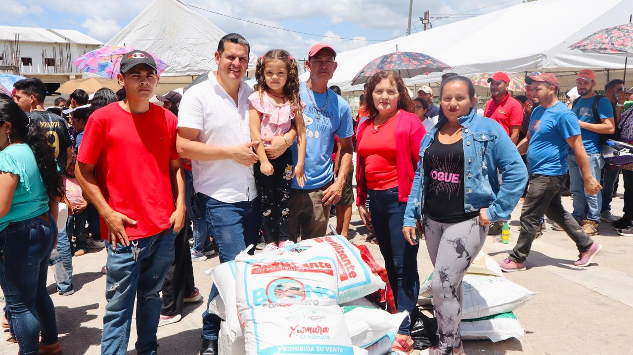 Más de 1,600 productores de Ocotepeque reciben insumos del Bono Cafetalero