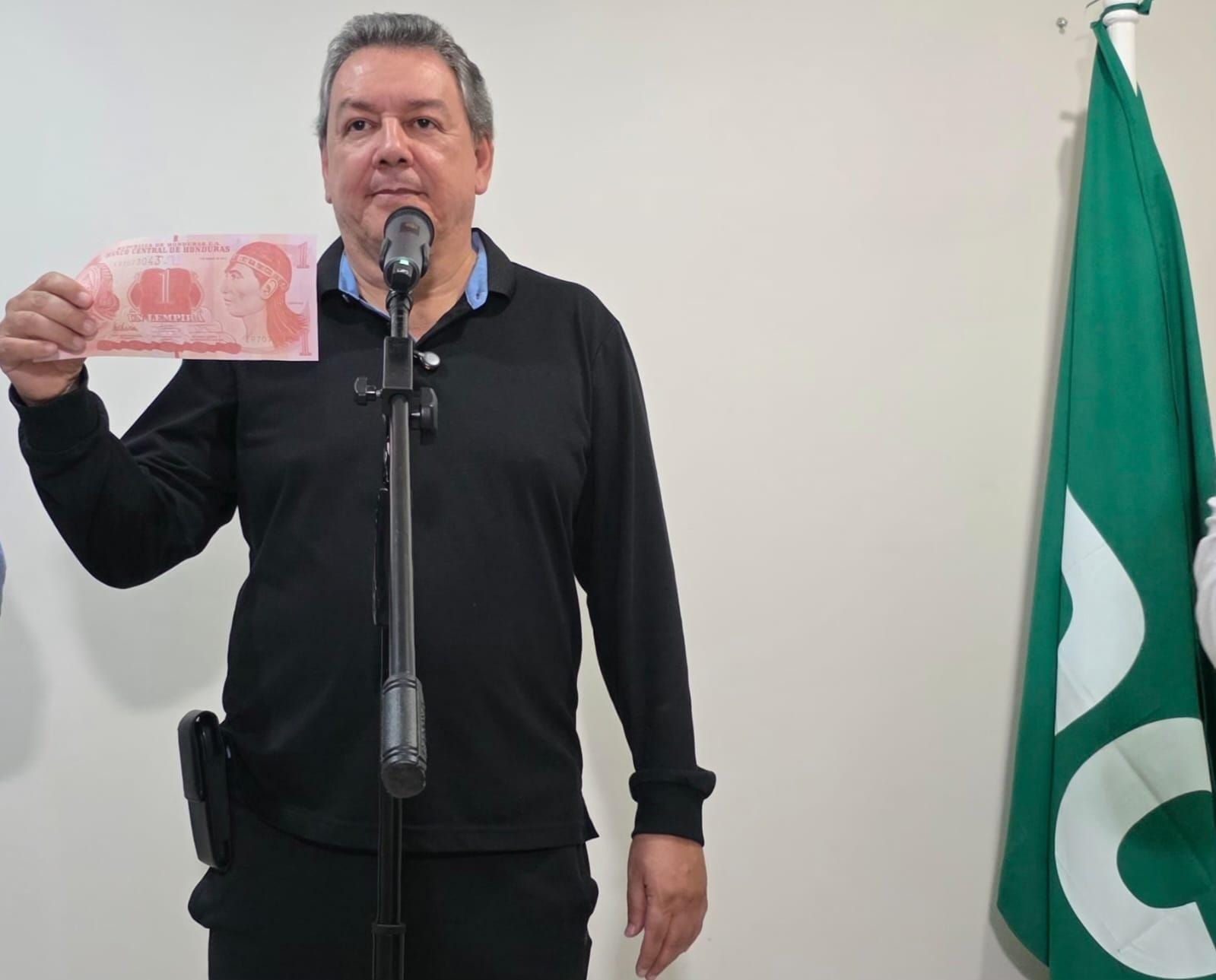 Austeridad real: Chano Rivera promete salario de un lempira como presidente y desafía a sus rivales a seguir su ejemplo