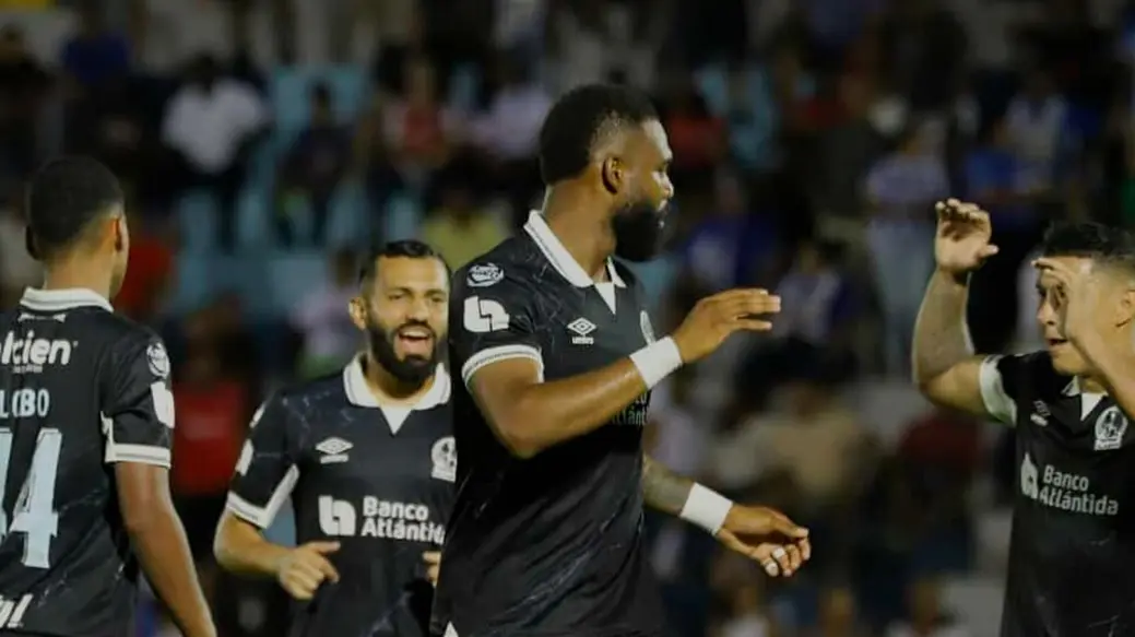 Olimpia Remonta de Manera Espectacular y Recupera el Liderato; Olancho FC Golea en Casa