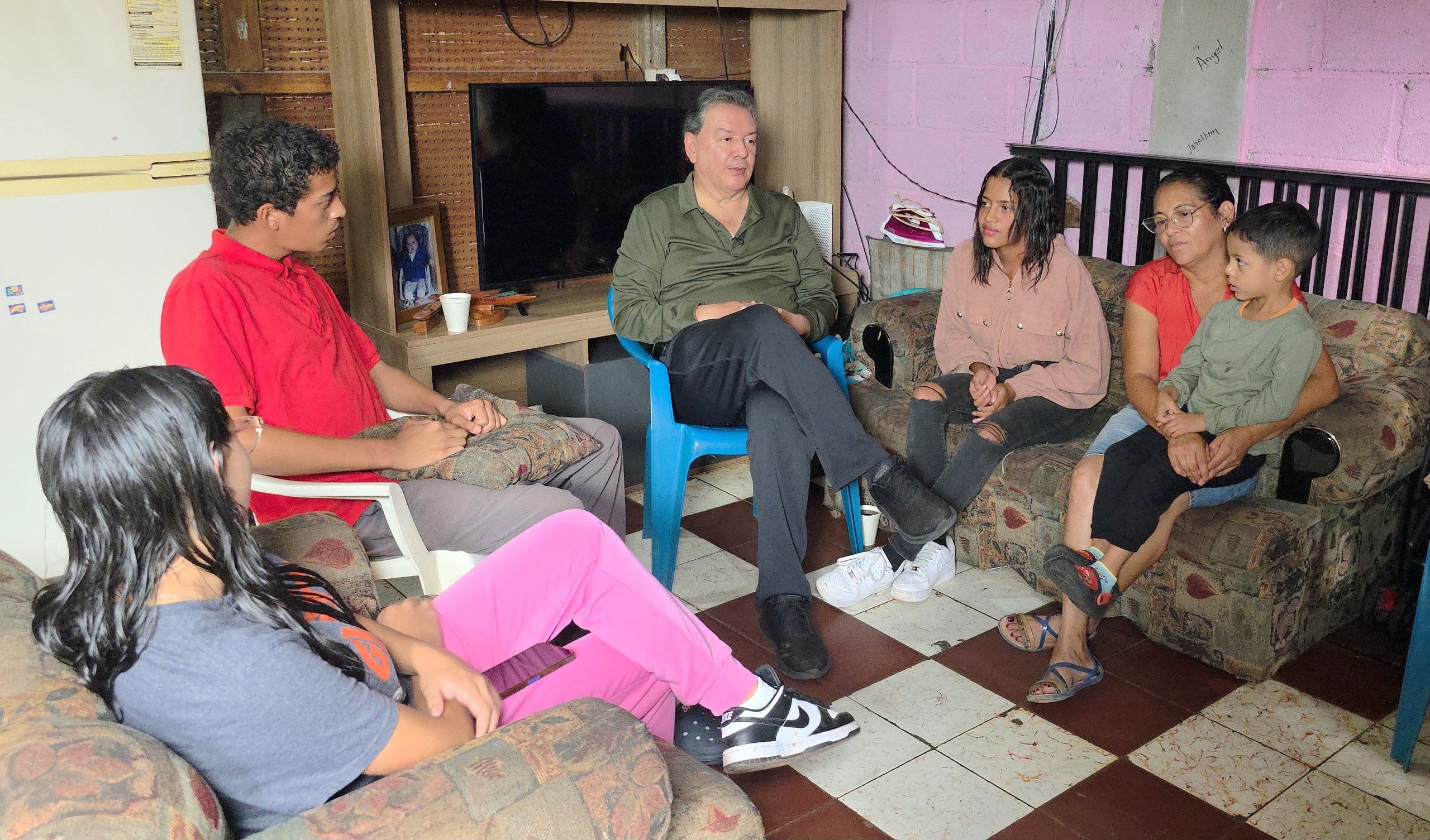 Chano es diferente, congelará precios y frenará abusos