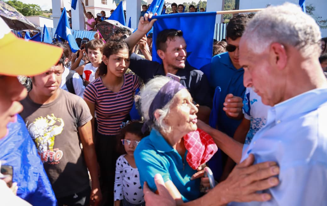 Papi a la Orden lleva esperanza y compromiso a zonas productivas de Comayagua: Ojos de Agua y Meambar confían en su liderazgo