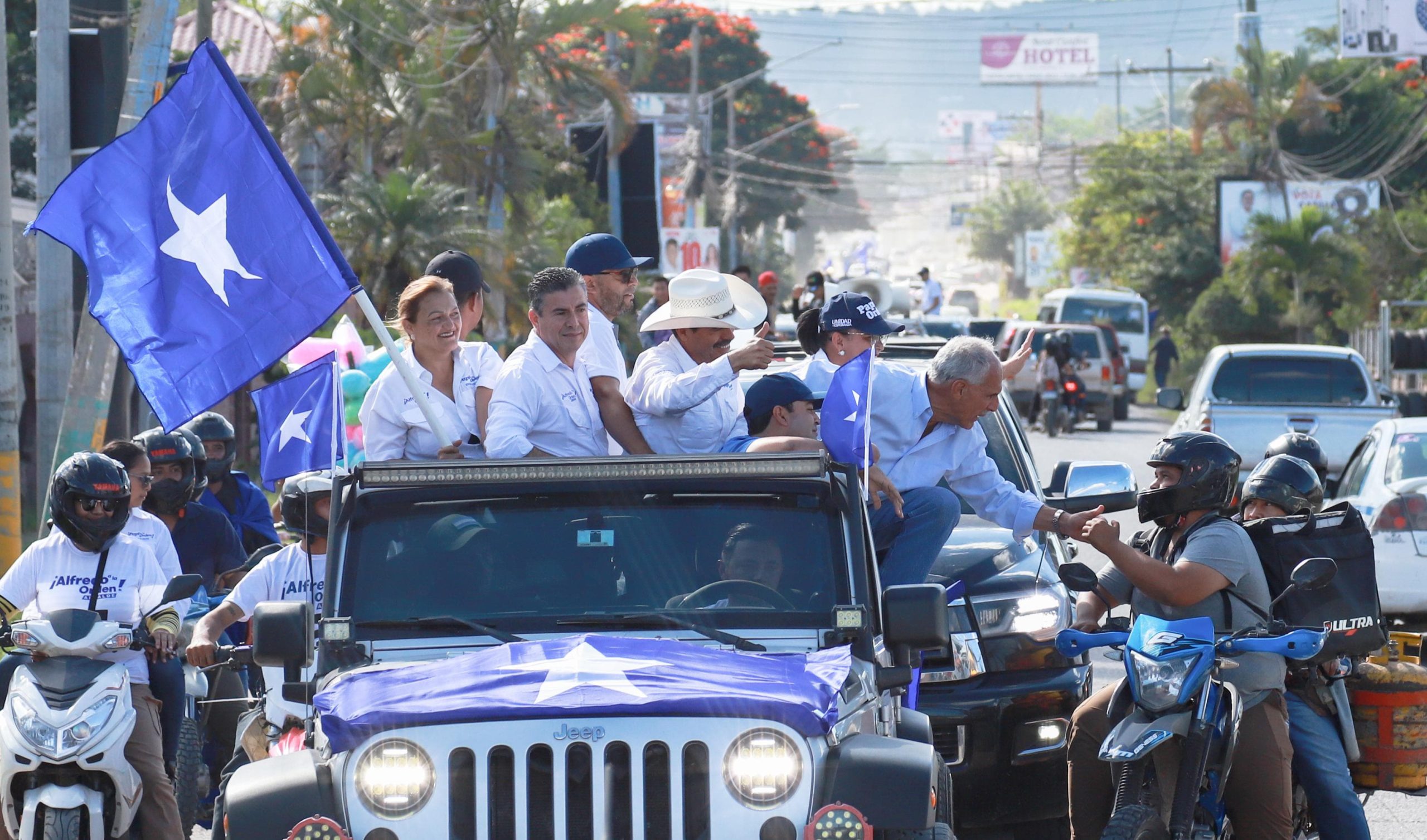 Papi a la Orden culmina su gira por Comayagua con multitudinarias caravanas en Siguatepeque y Comayagua Papi a la Orden culmina su gira por Comayagua con multitudinarias caravanas en Siguatepeque y Comayagua