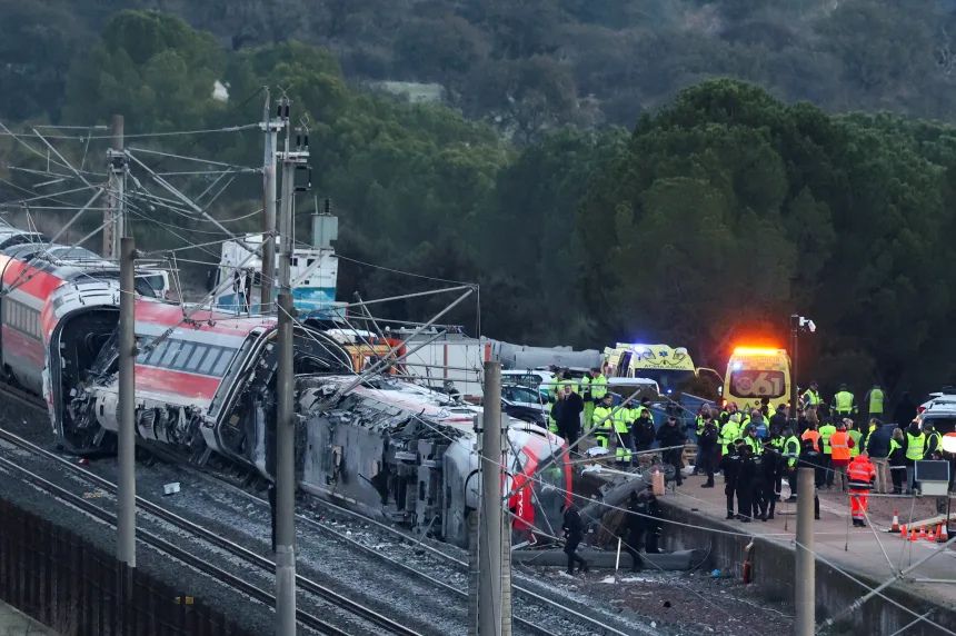 Choque de trenes en España: ya son 41 los muertos y más de 150 heridos