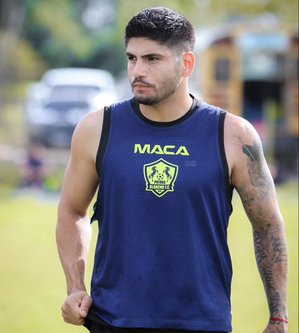 Nueva contratación de los Potros de Olancho enciende las redes: «El nuevo novio de las Olanchanas»