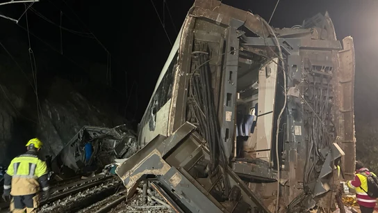 Tragedia ferroviaria en Córdoba: al menos 39 muertos tras el choque de dos trenes de alta velocidad en Adamuz