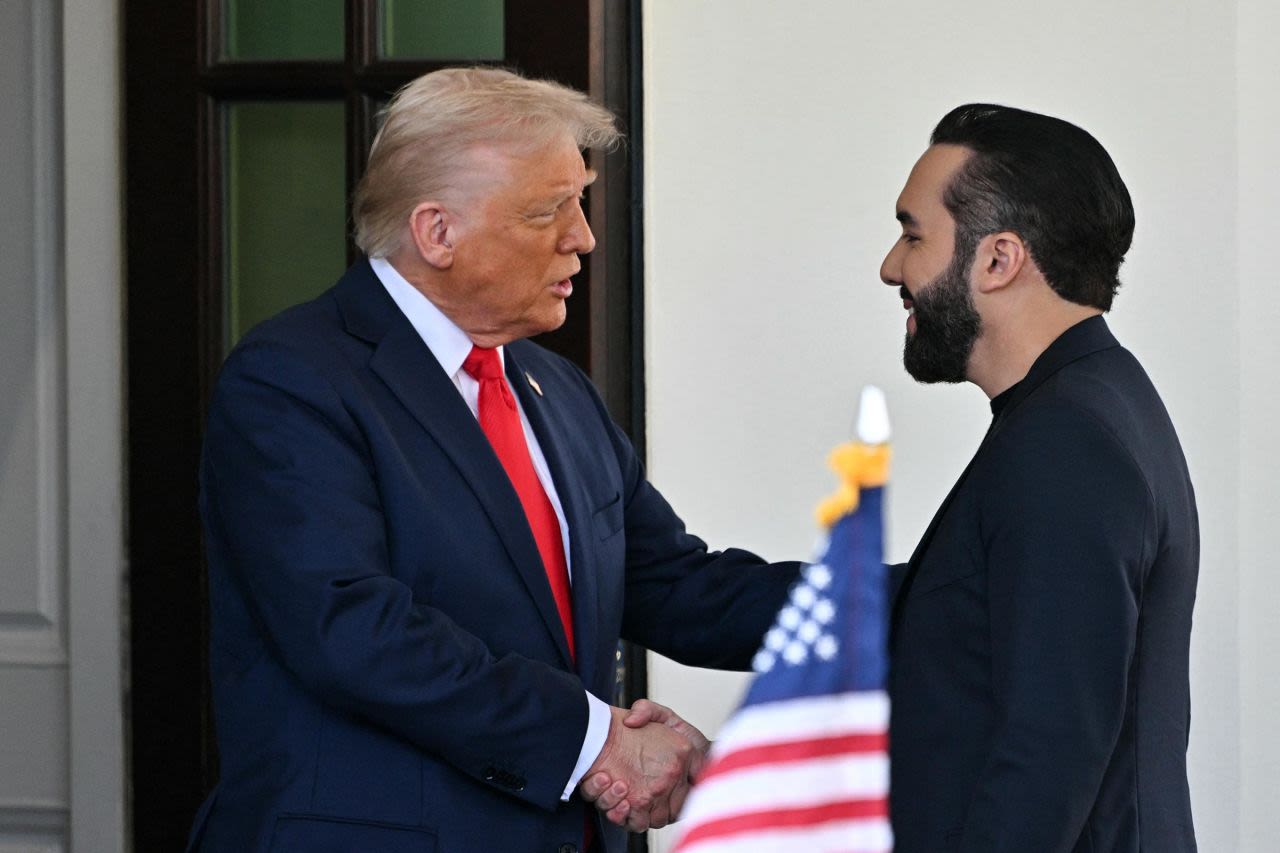 Trump elogia al presidente Nayib Bukele, y dice que las cárceles de su país son «humanas» Trump elogia al presidente Nayib Bukele, y dice que las cárceles de su país son «humanas»