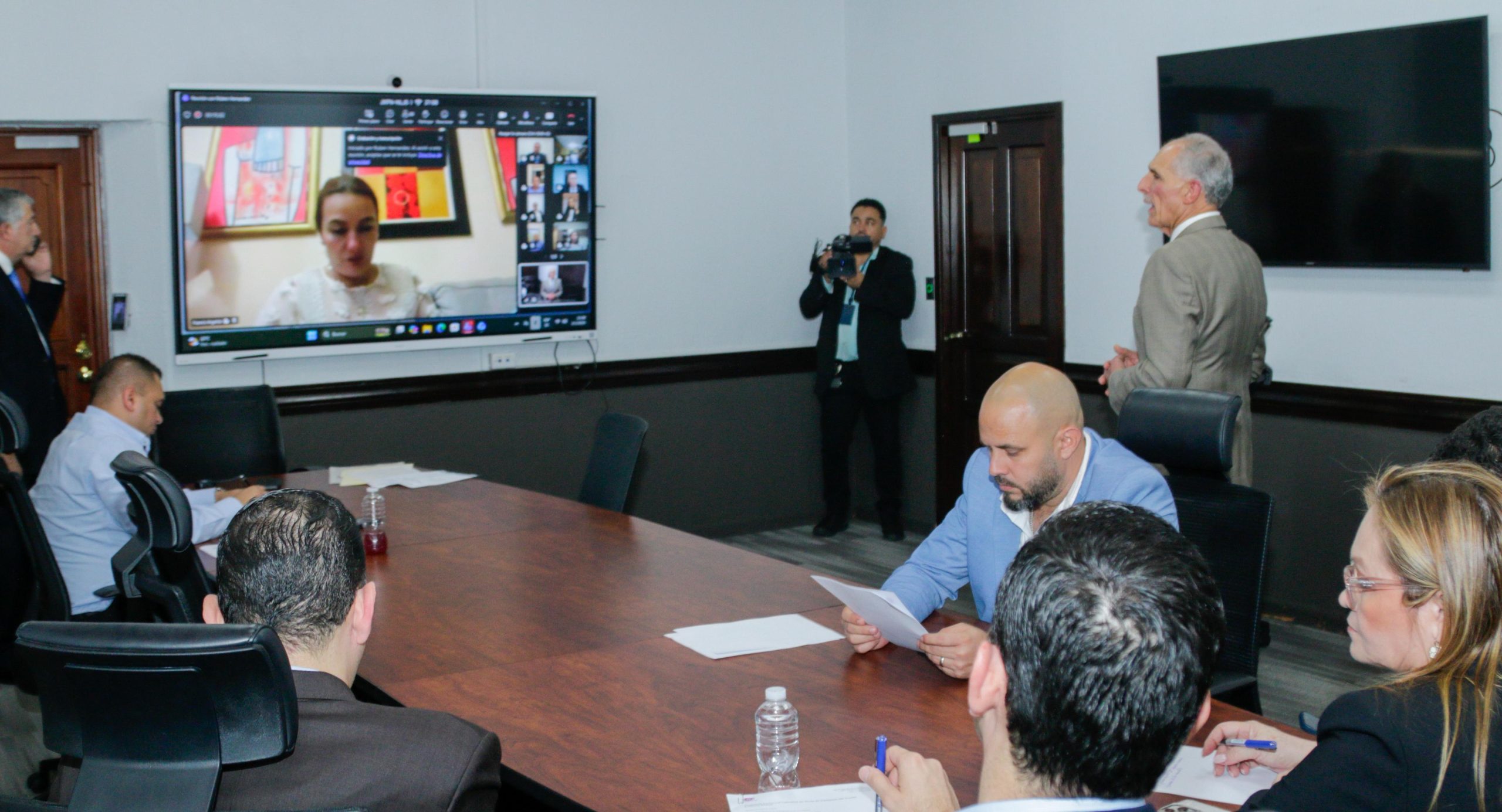 Consejo de Ministros crea la Oficina Presidencial de Comercio Exterior