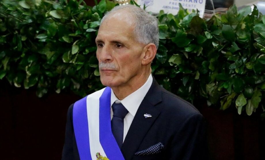 Presidente Asfura anuncia que anulará pasaportes diplomáticos vitalicios y que se declarará emergencia en el Seguro Social