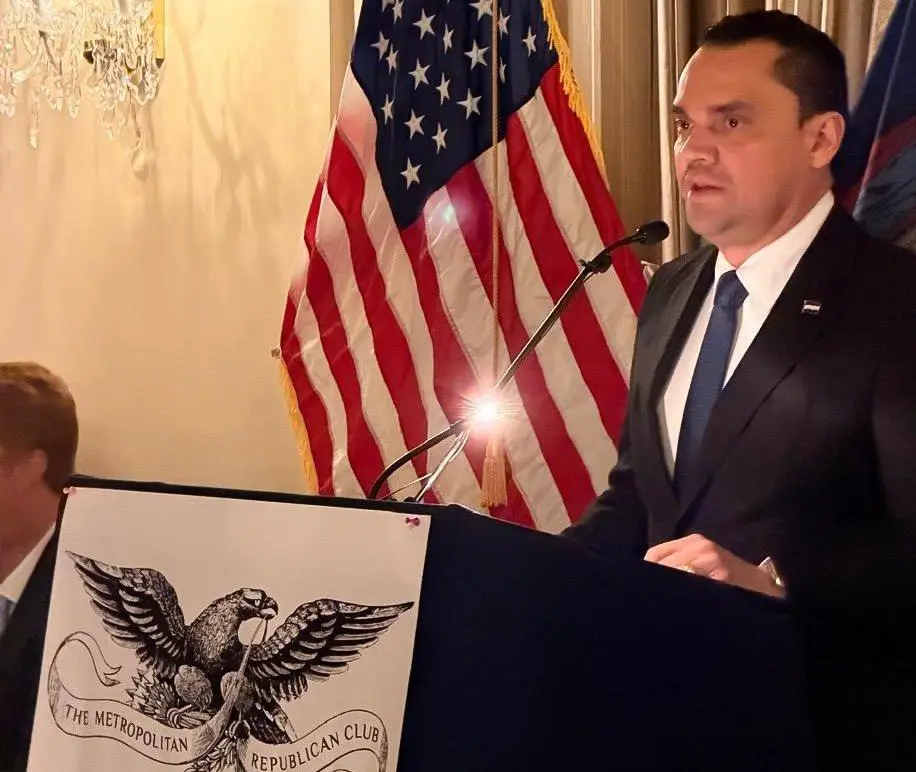 Tomás Zambrano es galardonado en Nueva York con el premio Richard Nixon por su defensa de la democracia