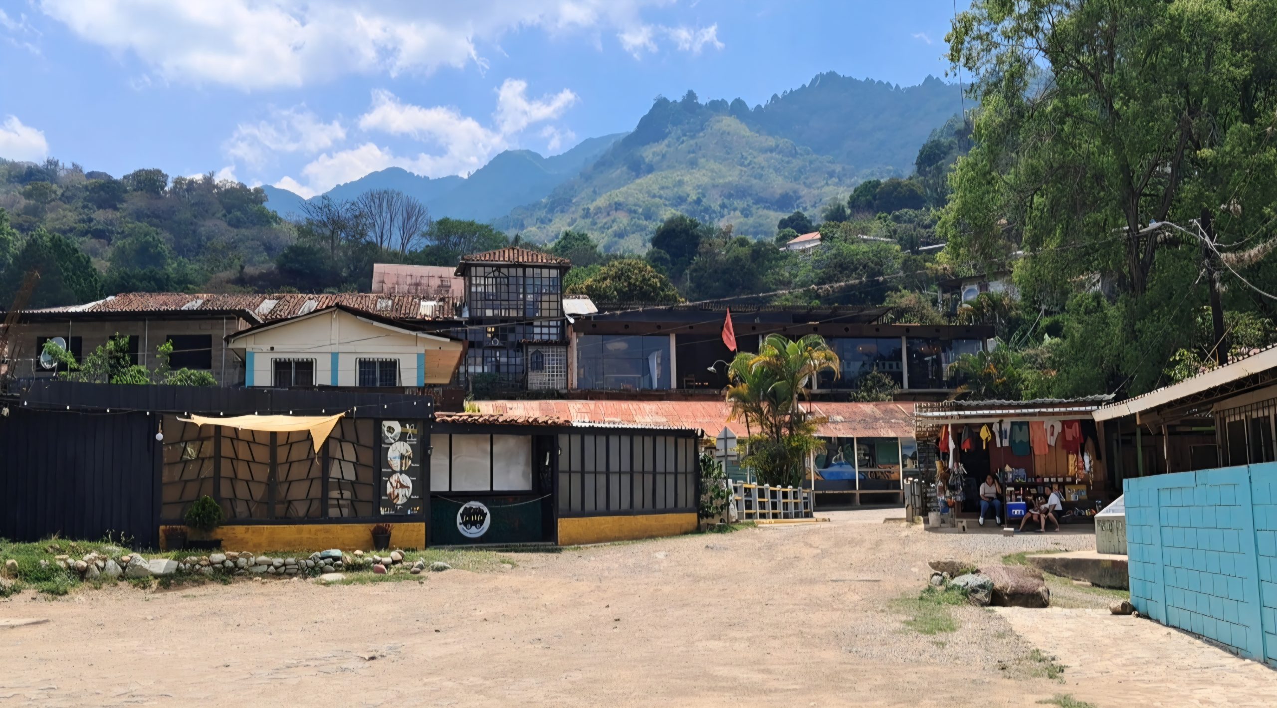 San Juancito se transforma para convertirse en referente turístico del país