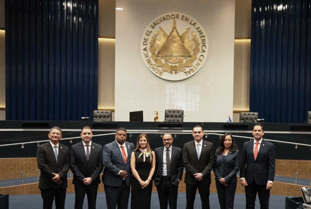 Honduras y El Salvador estrechan lazos con cumbre de líderes legislativos Honduras y El Salvador estrechan lazos con cumbre de líderes legislativos
