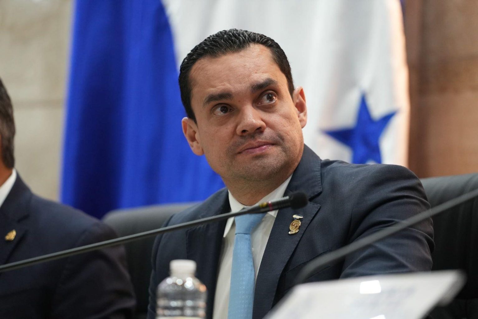 Tomás Zambrano pone fin al caos legislativo y presume logros en sus primeros 100 días