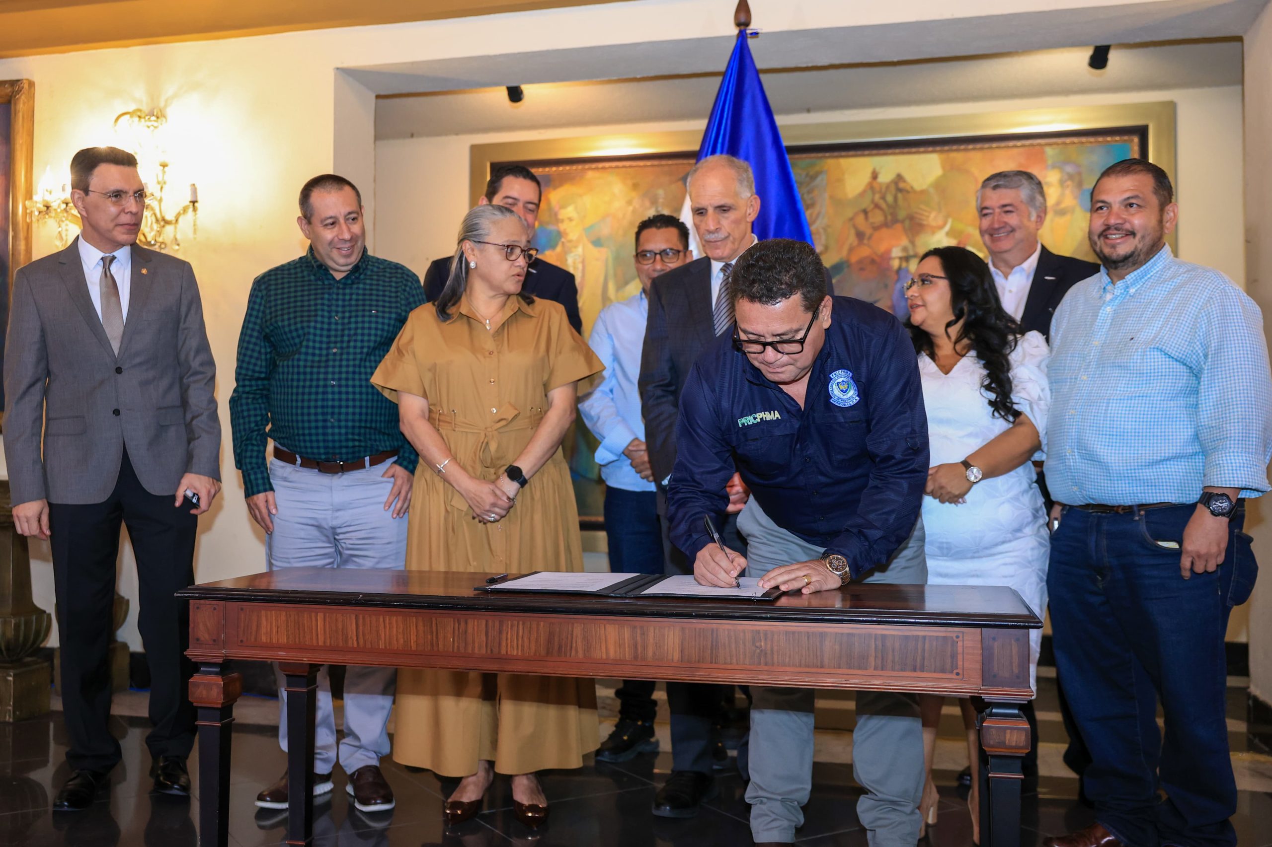 Gobierno y magisterio logran acuerdo que pone fin a asambleas informativas