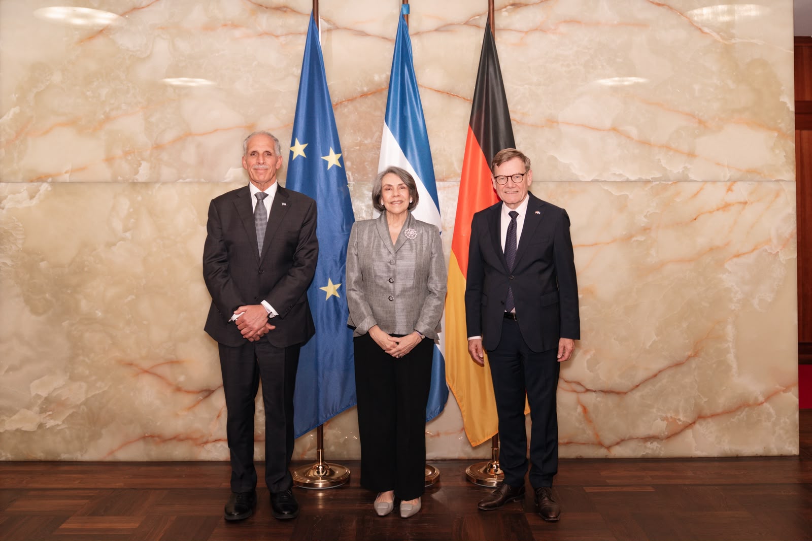 Presidente Nasry Asfura sostiene reunión de alto nivel con el Ministro de Asuntos Exteriores de Alemania, Johann Wadephul Presidente Nasry Asfura sostiene reunión de alto nivel con el Ministro de Asuntos Exteriores de Alemania, Johann Wadephul