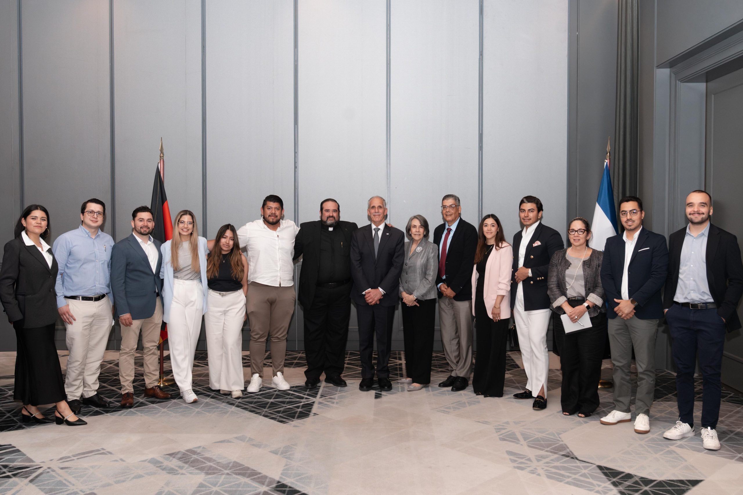 Presidente Nasry Asfura se reúne con la diáspora hondureña en Alemania y  destaca su aporte al desarrollo nacional
