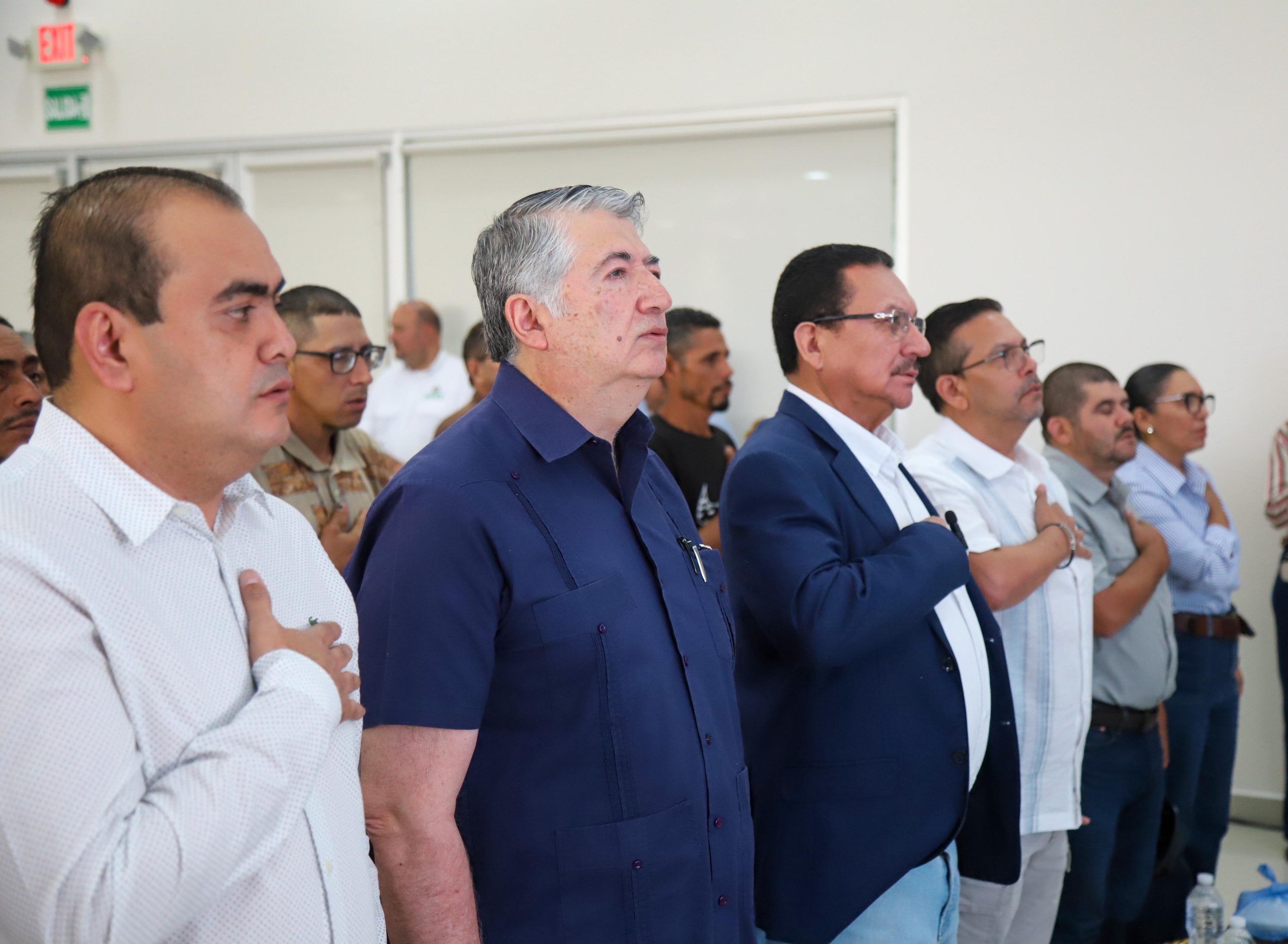Gobierno del presidente Asfura entrega más de 10 mil 600 quintales de fertilizante a productores de café