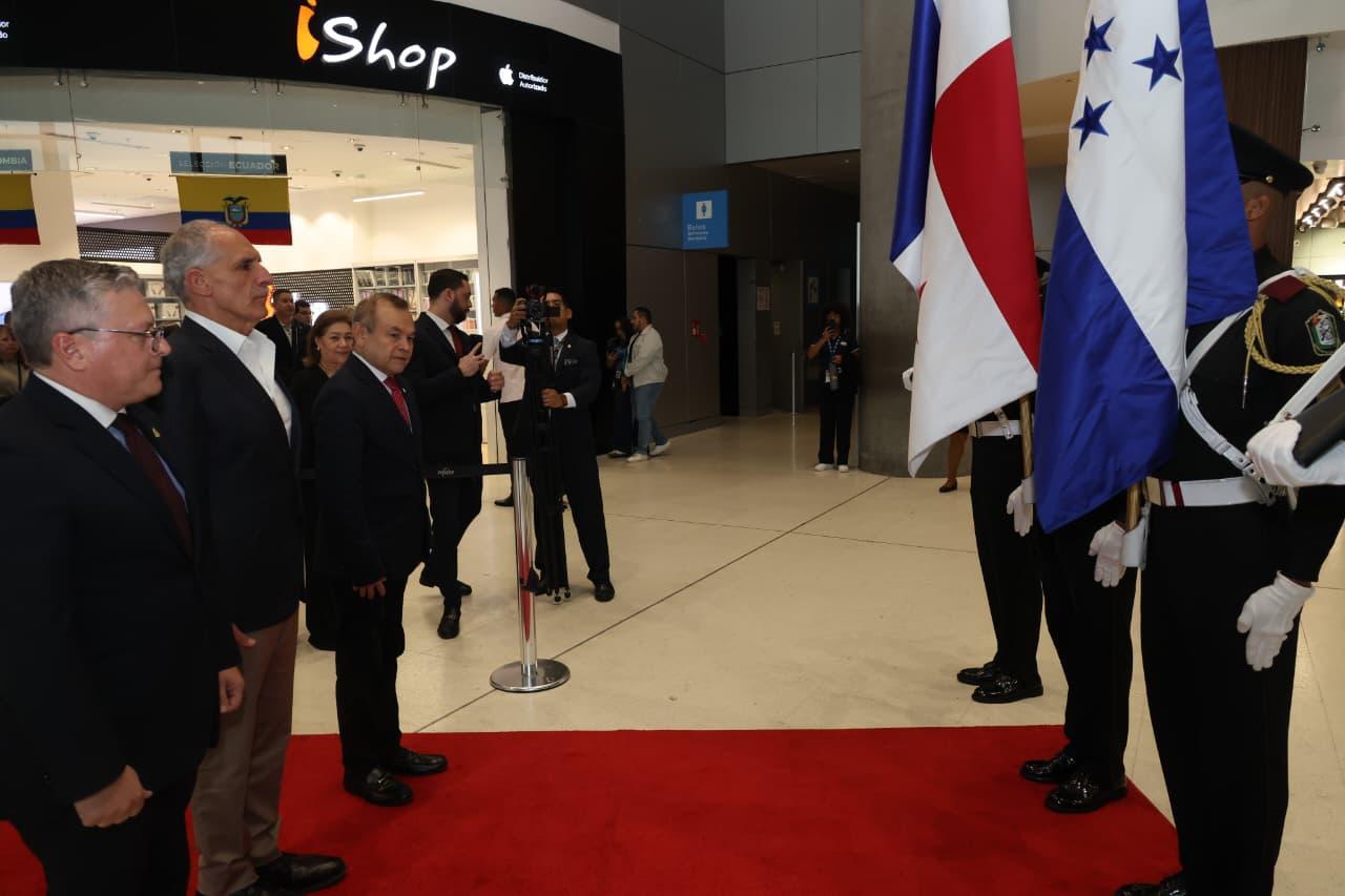 Presidente Asfura participa en la LVI Asamblea General de la OEA en Panamá Presidente Asfura participa en la LVI Asamblea General de la OEA en Panamá