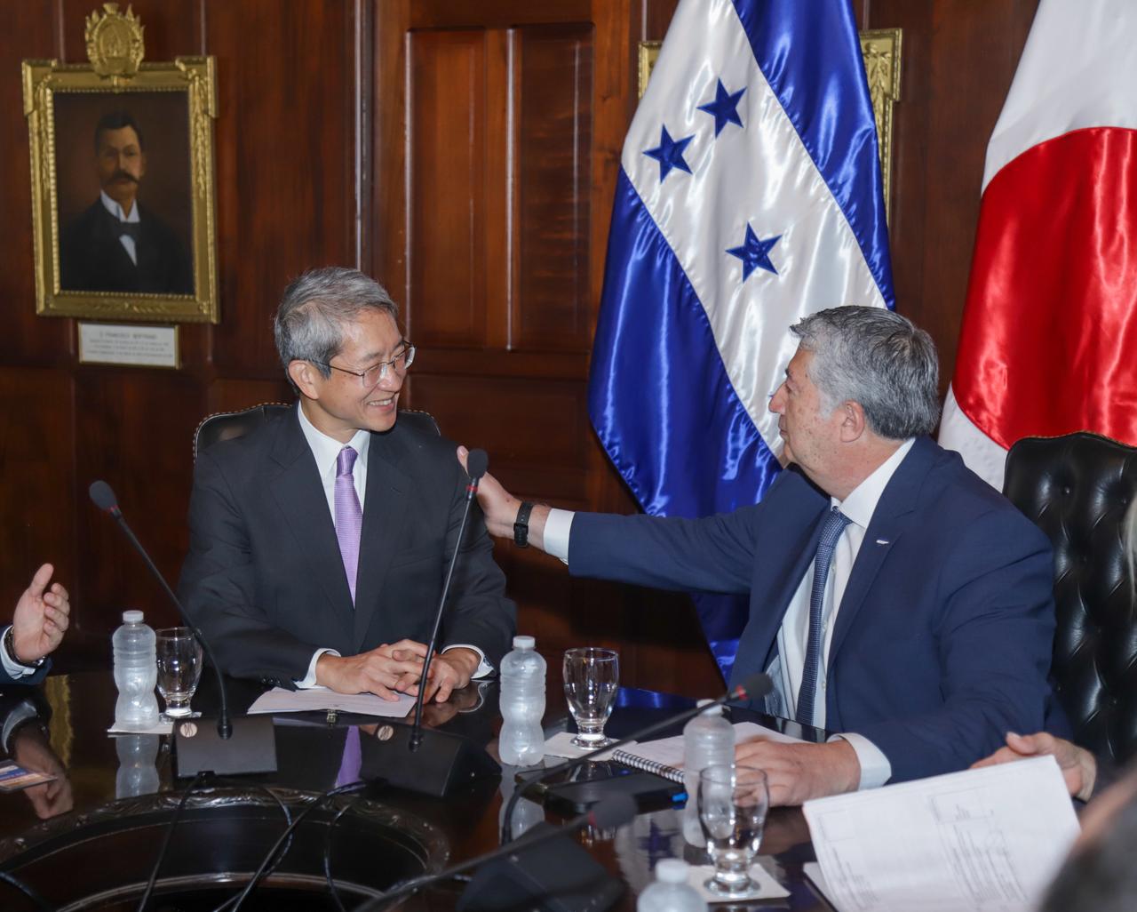 Honduras y Japón establecen cooperación en proyectos de infraestructura y agua potable
