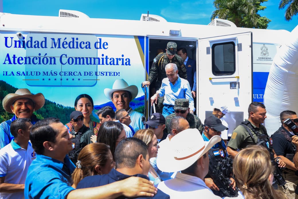 Atención médica gratuita devuelve la esperanza a familias de Candelaria