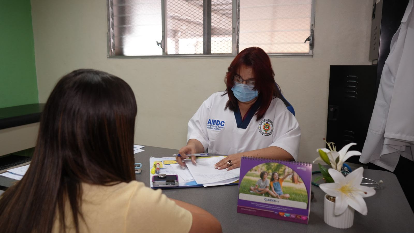 AMDC reafirma su compromiso social con atención médica gratuita en sus clínicas municipales