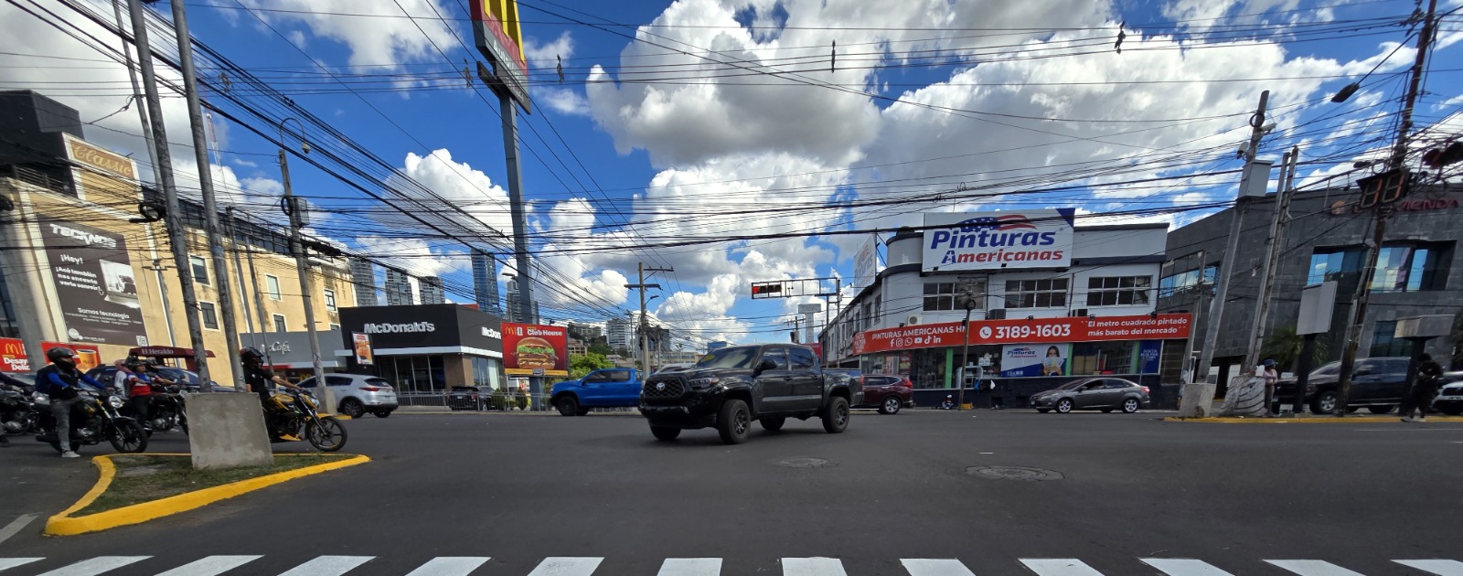 AMDC impulsa proyecto de semaforización inteligente para modernizar la movilidad urbana en el Distrito Central AMDC impulsa proyecto de semaforización inteligente para modernizar la movilidad urbana en el Distrito Central