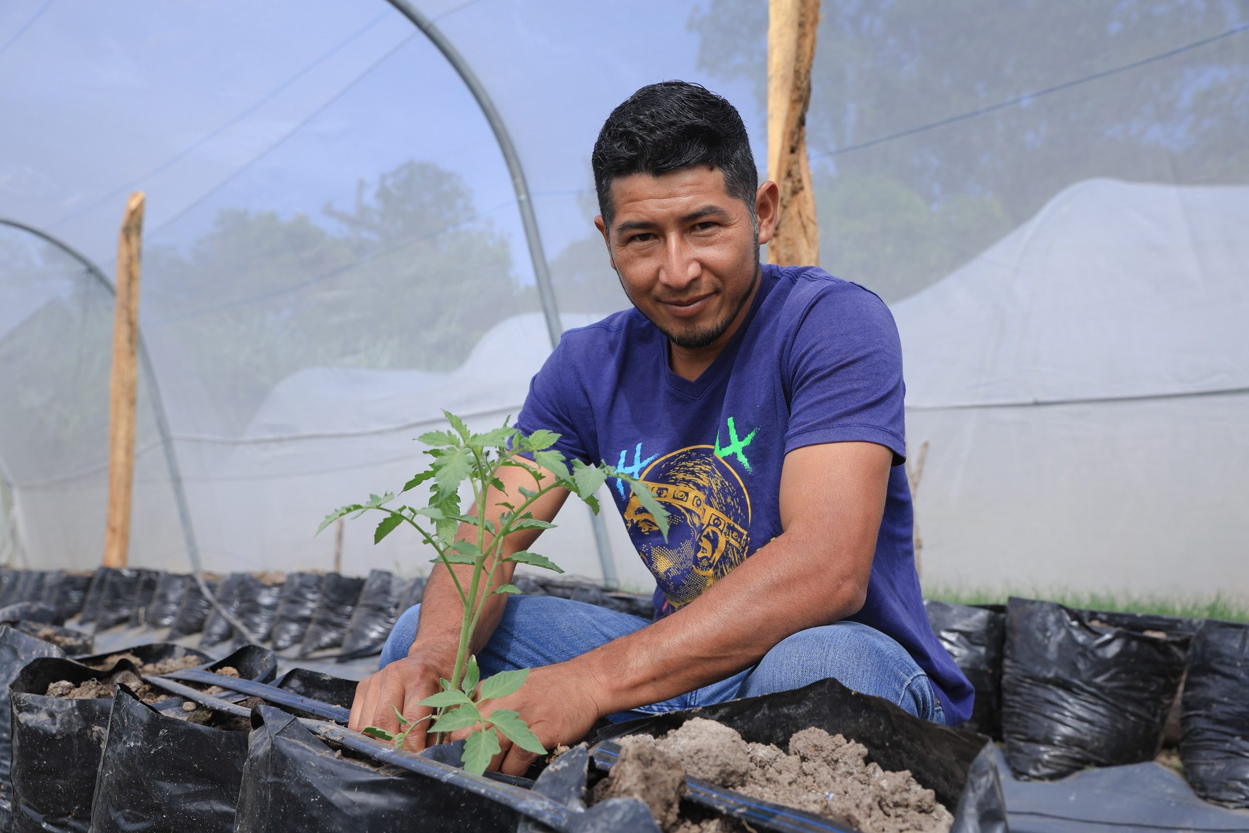 Presidente Asfura prueba la tecnología que transforma la producción en Día de Campo en Lempira