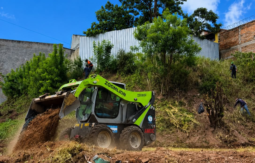 AMDC recupera sector entre las colonias 28 de Marzo y Esperanza con operativo de limpieza