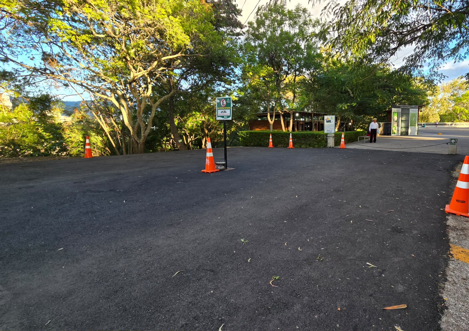 AMDC rehabilita acceso al Parque Cerro Juana Laínez para fortalecer la movilidad y recuperar un espacio emblemático de la capital AMDC rehabilita acceso al Parque Cerro Juana Laínez para fortalecer la movilidad y recuperar un espacio emblemático de la capital