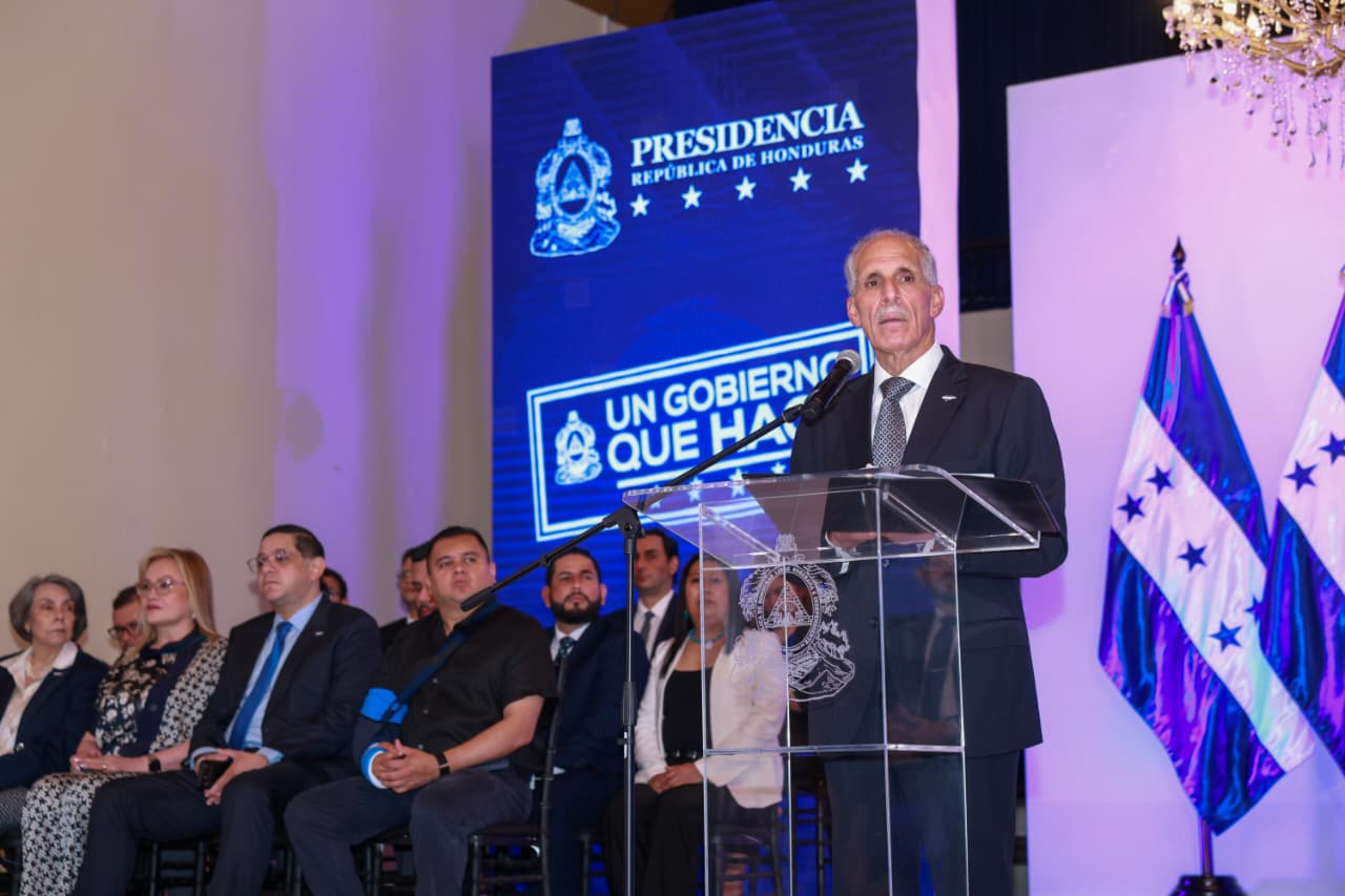 “Somos un Gobierno que hace, un Gobierno que construye”: Presidente Asfura en informe de primeros seis meses de Gobierno “Somos un Gobierno que hace, un Gobierno que construye”: Presidente Asfura en informe de primeros seis meses de Gobierno