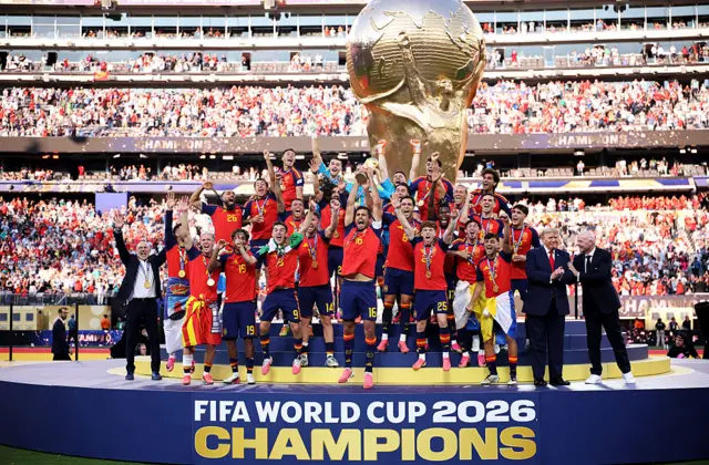 ¡Histórico! España se corona campeona del mundo tras vencer a Argentina en la prórroga ¡Histórico! España se corona campeona del mundo tras vencer a Argentina en la prórroga