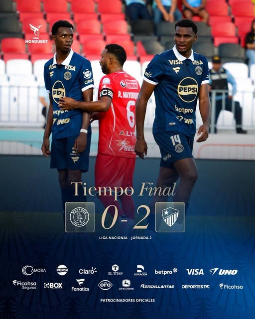 Estrella Roja sorprende y derrota al Motagua Estrella Roja sorprende y derrota al Motagua