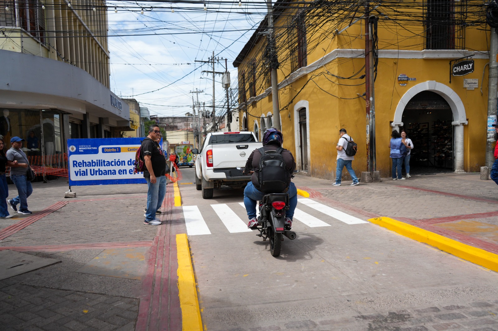 AMDC habilita calle Salvador Mendieta tras su reconstrucción total en el Centro Histórico
