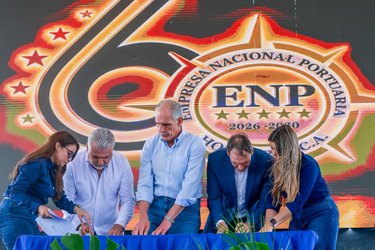 Presidente Asfura destaca a Puerto Cortés como centro logístico de Centroamérica en el 60 aniversario de la ENP