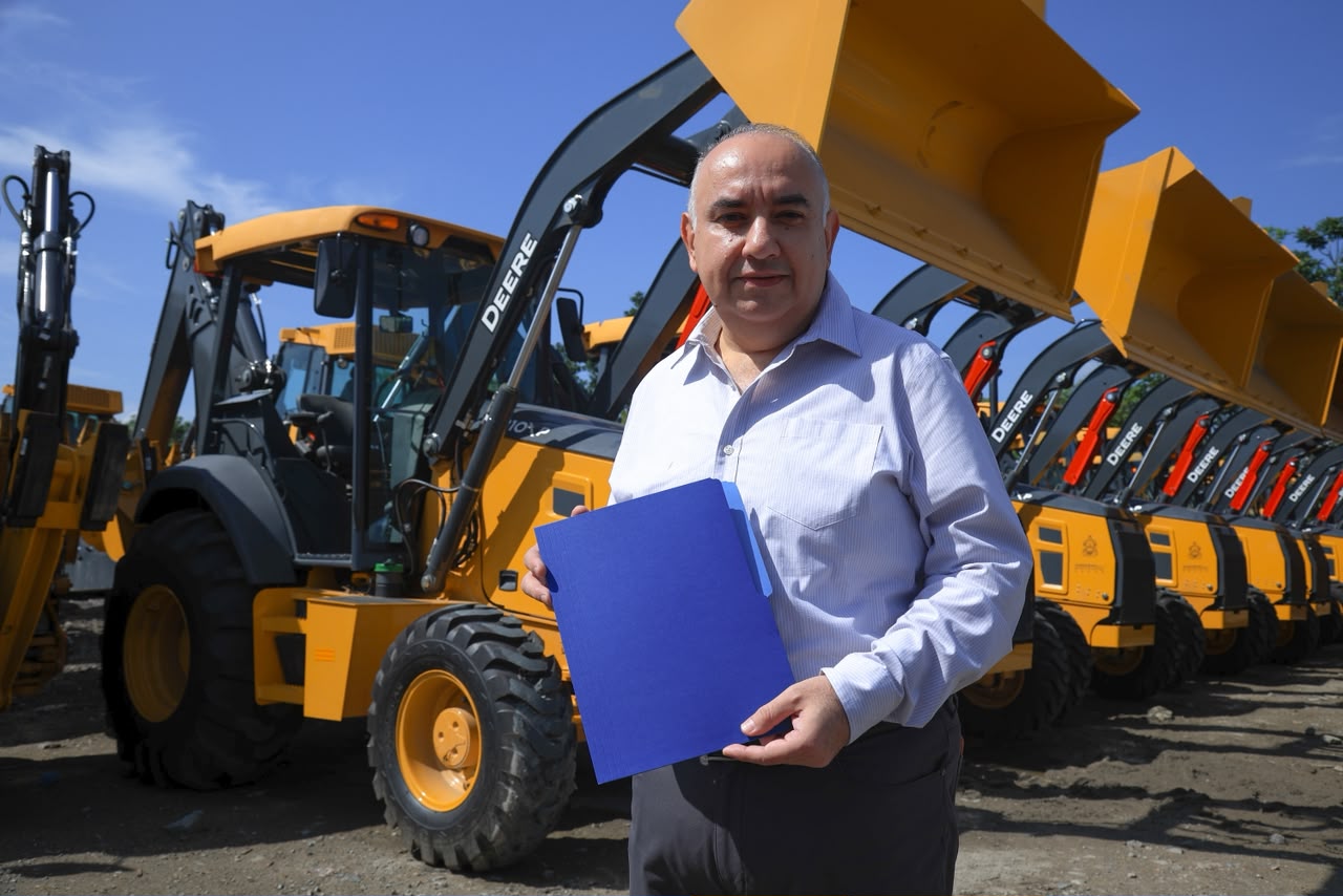 Alcaldes liberales alaban iniciativa del presidente Asfura de entregar maquinaria a todos los municipios Alcaldes liberales alaban iniciativa del presidente Asfura de entregar maquinaria a todos los municipios