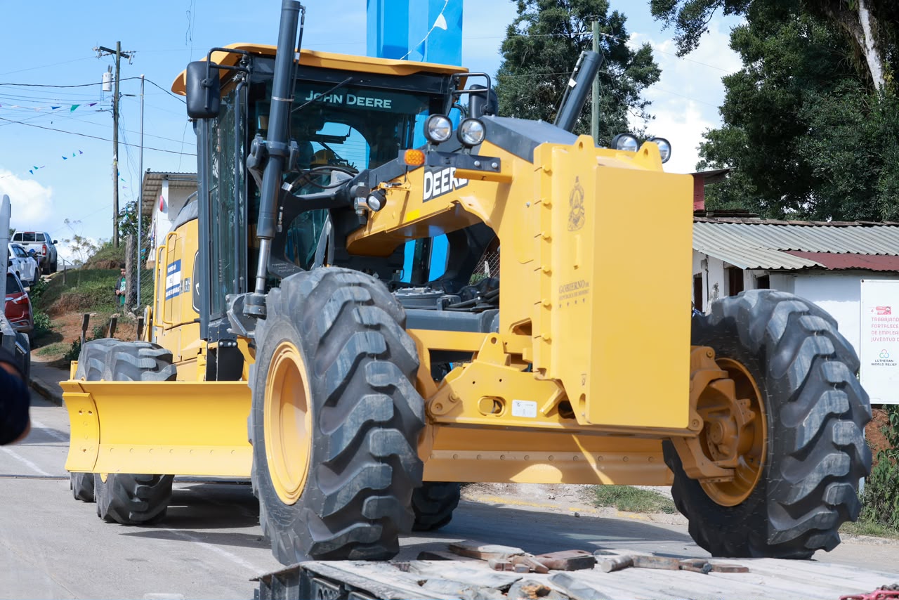 Presidente Asfura supervisa llegada de maquinaria a Yarula y activa soluciones para caminos, agua y producción Presidente Asfura supervisa llegada de maquinaria a Yarula y activa soluciones para caminos, agua y producción