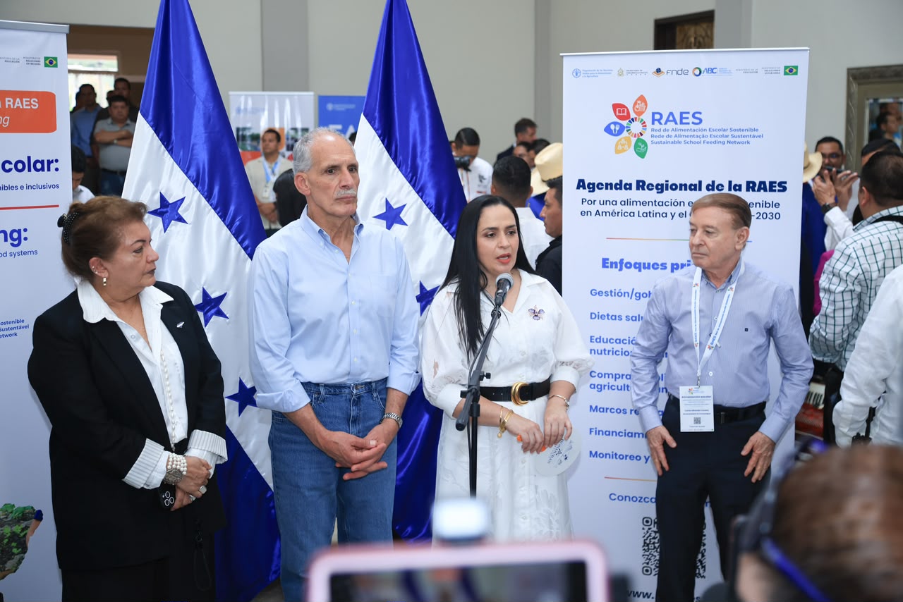 Presidente Asfura: “Vamos a llevar lo mejor a nuestros niños” con nuevo plan de alimentación escolar y apoyo a municipios Presidente Asfura: “Vamos a llevar lo mejor a nuestros niños” con nuevo plan de alimentación escolar y apoyo a municipios