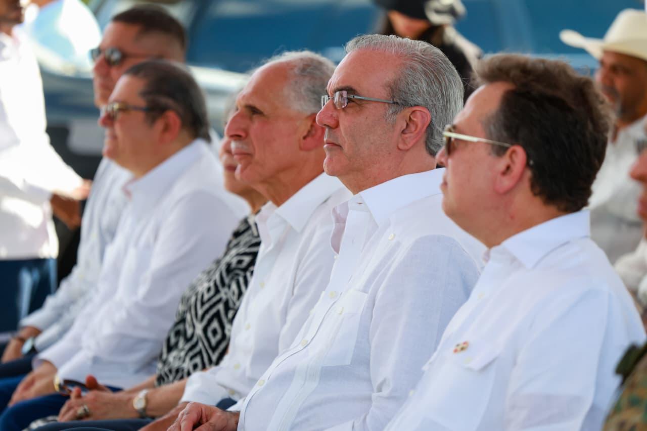 Presidente Nasry Asfura destaca a República Dominicana como referente regional en seguridad fronteriza e industria militar.