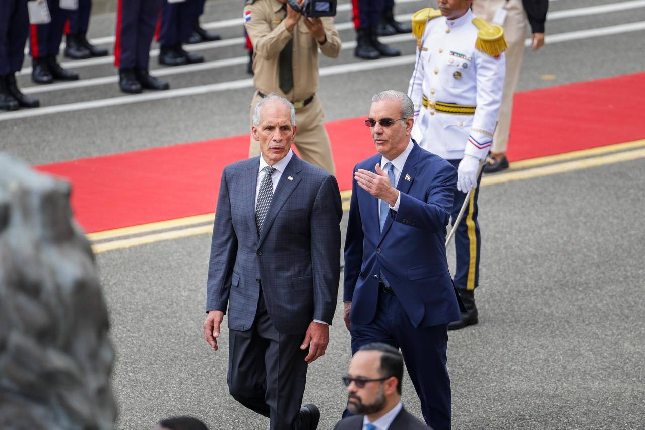 Presidente Nasry Asfura Zablah es recibido por el presidente Luis Abinader en el Palacio Nacional de República Dominicana Presidente Nasry Asfura Zablah es recibido por el presidente Luis Abinader en el Palacio Nacional de República Dominicana
