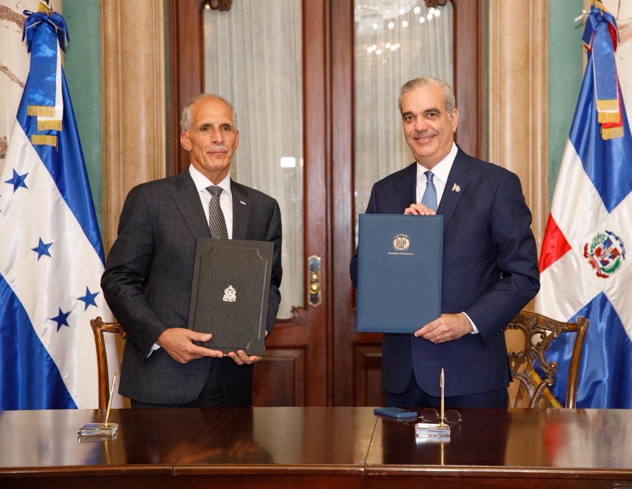 Asfura fortalece alianza con República Dominicana con nuevos acuerdos en seguridad, comercio e inversión. Asfura fortalece alianza con República Dominicana con nuevos acuerdos en seguridad, comercio e inversión.