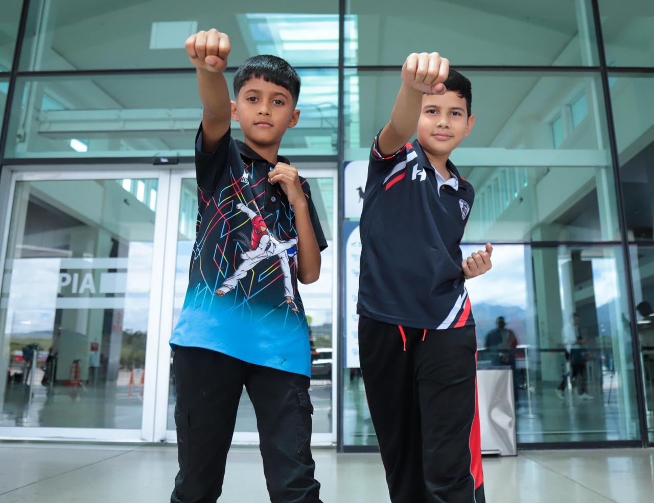 Presidente Asfura respalda a dos pequeños atletas de Danlí que representarán a Honduras en Panamericano de Taekwondo Presidente Asfura respalda a dos pequeños atletas de Danlí que representarán a Honduras en Panamericano de Taekwondo