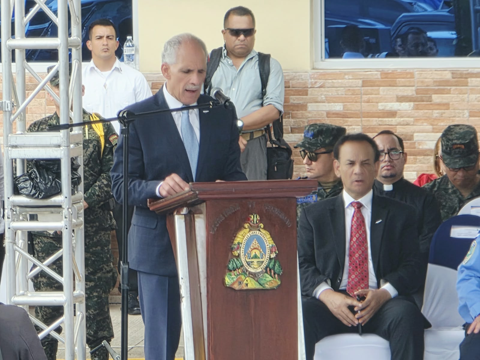 “No nos van a vencer ni nos van a dominar. Los vamos a vencer y a dominar”: Presidente Asfura en celebración del XI aniversario de la DPI “No nos van a vencer ni nos van a dominar. Los vamos a vencer y a dominar”: Presidente Asfura en celebración del XI aniversario de la DPI