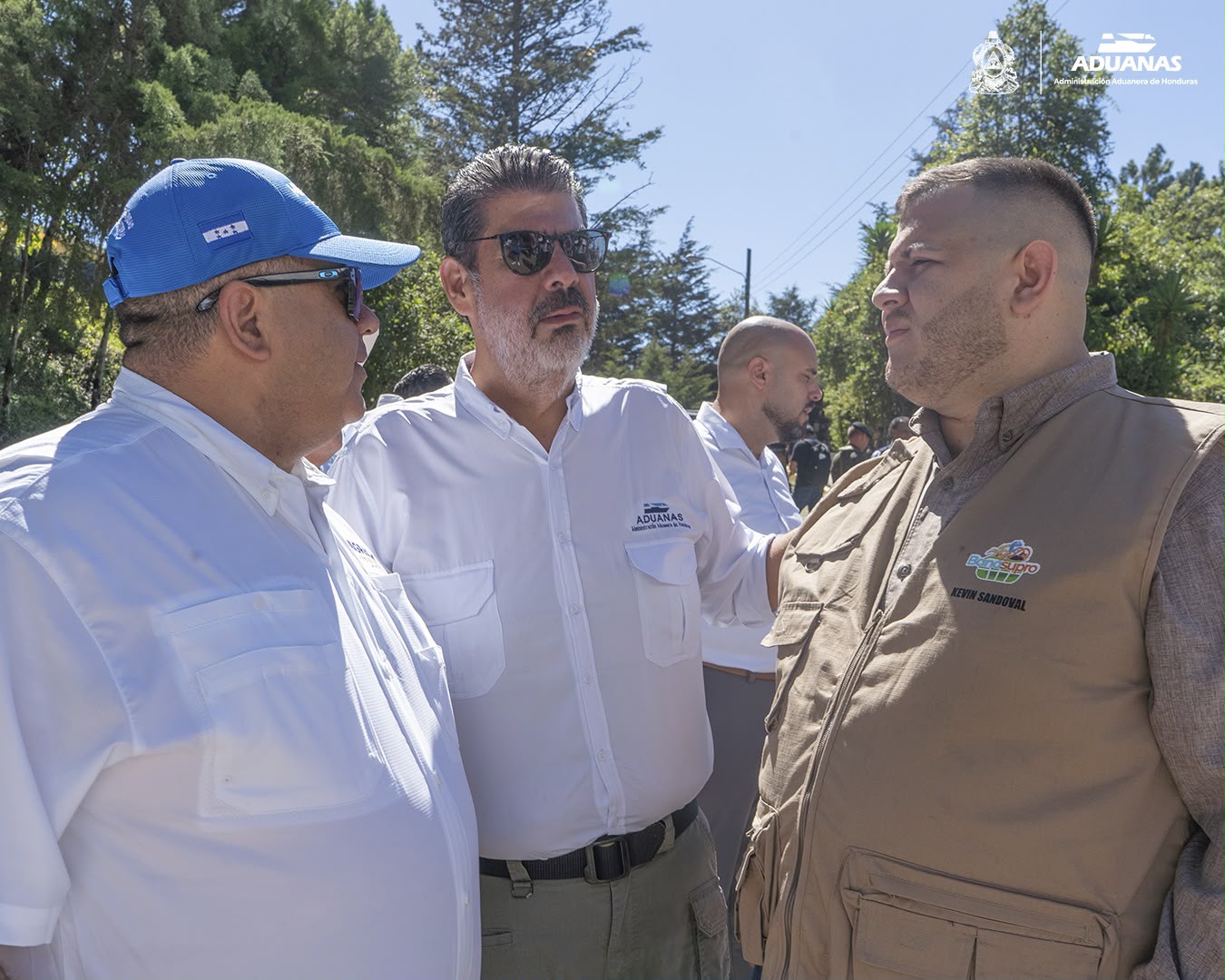 Aduanas Honduras fortalece la presencia estatal y la dinámica transfronteriza en Nahuaterique Aduanas Honduras fortalece la presencia estatal y la dinámica transfronteriza en Nahuaterique