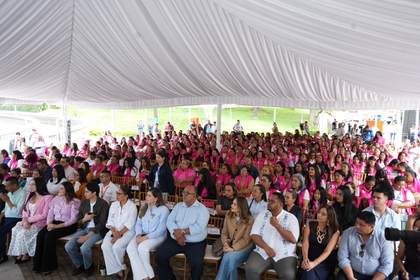 AMDC gradúa a 330 mujeres tras culminar primera fase del programa “Soy Mujer”