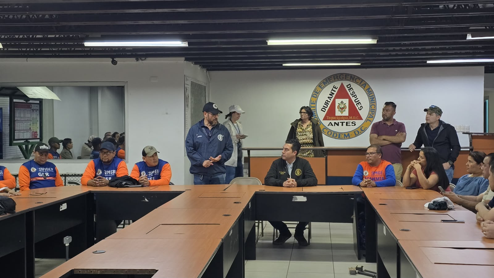 Alcalde Juan Diego Zelaya preposiciona equipos de primera respuesta ante las lluvias previstas en el Distrito Central