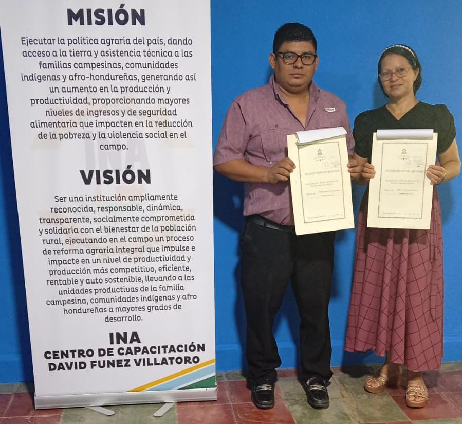 INA entrega Títulos Definitivos de Propiedad a productores de la zona norte INA entrega Títulos Definitivos de Propiedad a productores de la zona norte